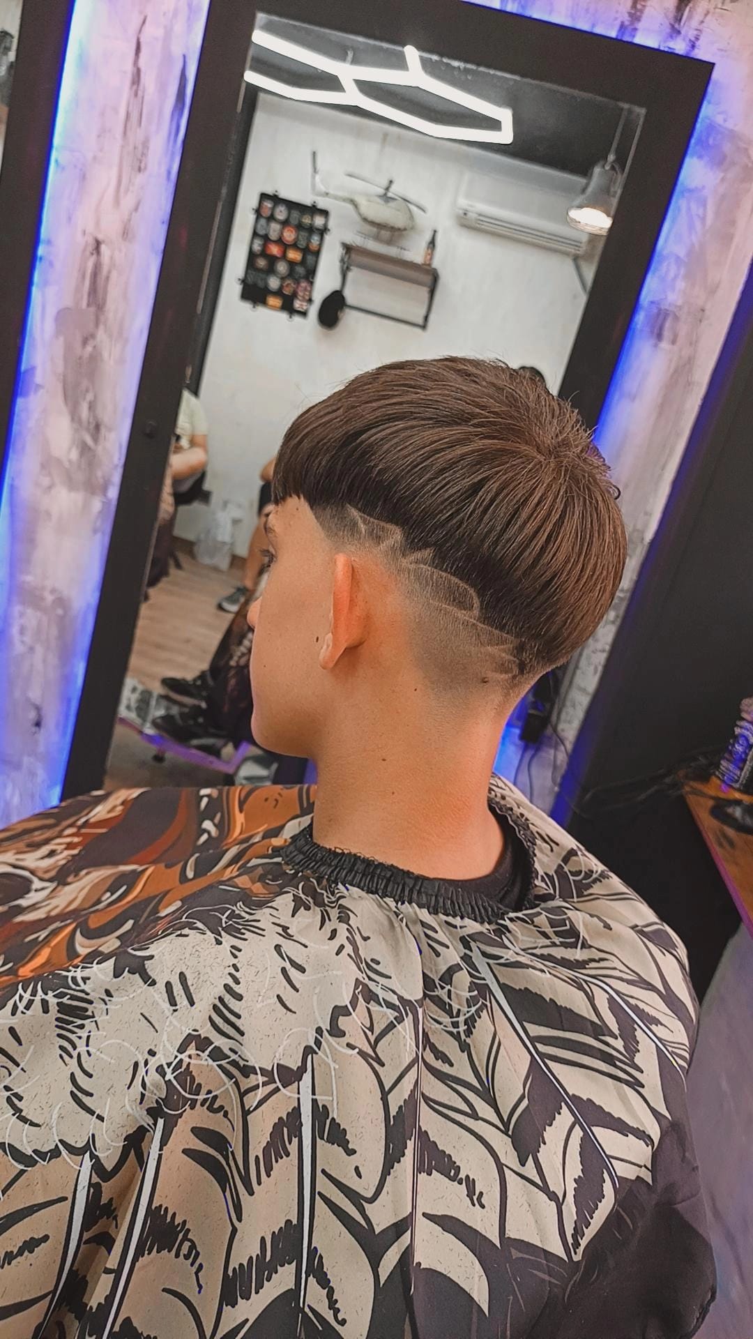 Degradado con diseño en la nuca, Barbería Nieto Illescas
